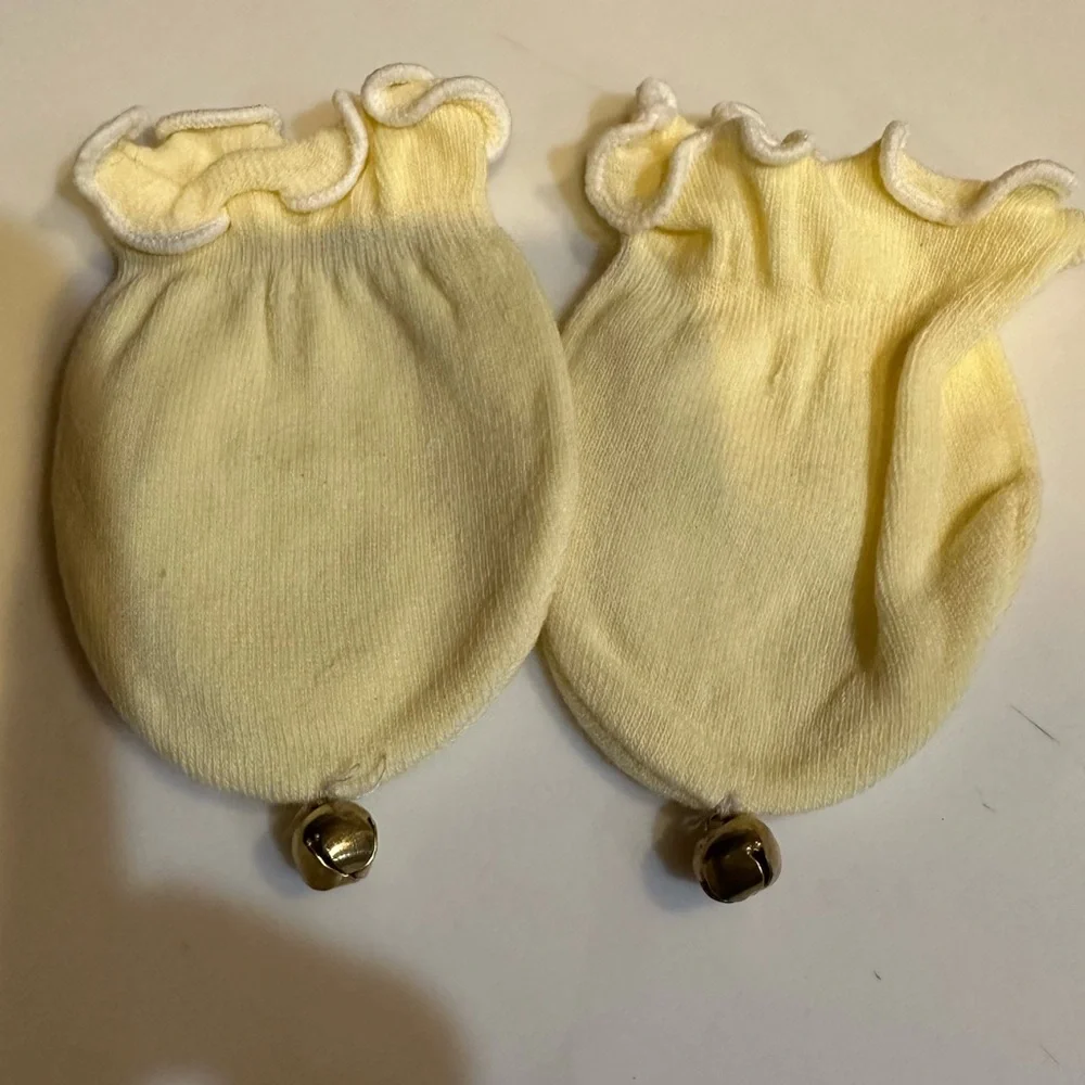 BABY SCRATCH MITTENS BELLS NEWBORN INFANT HOLLY APPLIQUÉ CHRISTMAS BLU YELO WTE